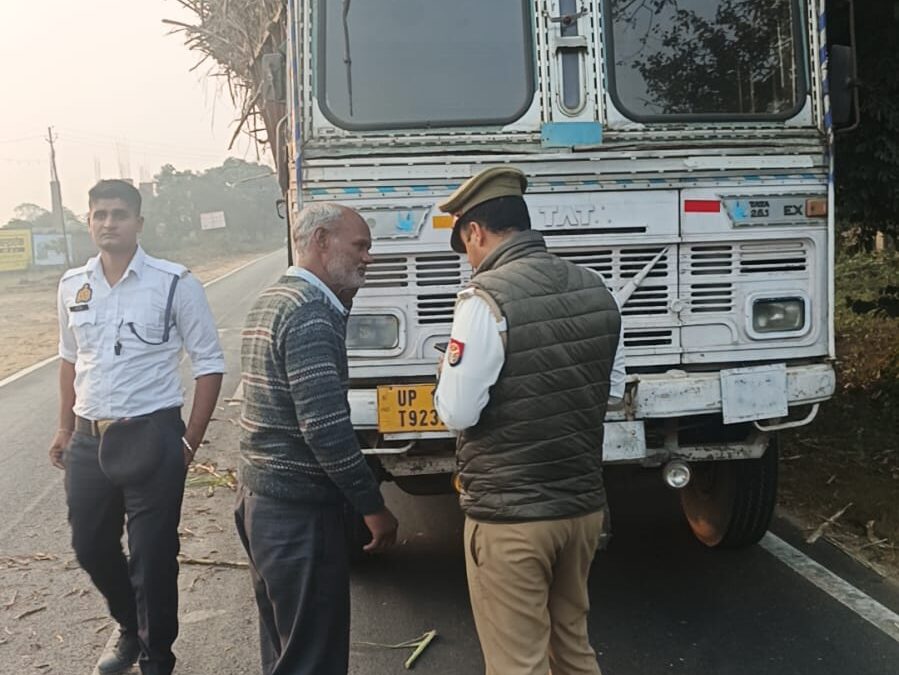 बिजनौर में यातायात नियमों का सख्ती से पालन: 844 चलान, 8 मॉडिफाई बाइक और एक बस सीज